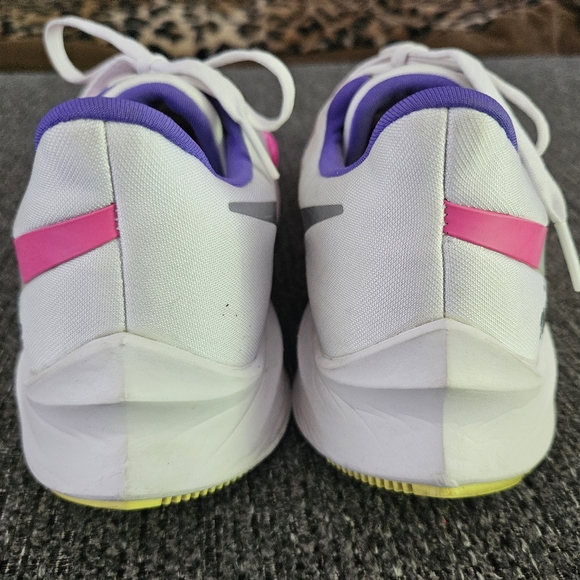 ✨️NIKE ZOOM WOMEN'S RUNNING SHOES SIZE 6✨️ - Picture 7 of 8